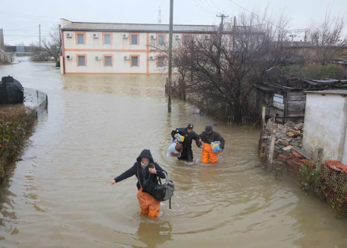 Novembra beigās vētra Melnajā jūrā izraisīja plūdus okupētajā Krimā. Krievijas eksperti vaino ASV militāristus.