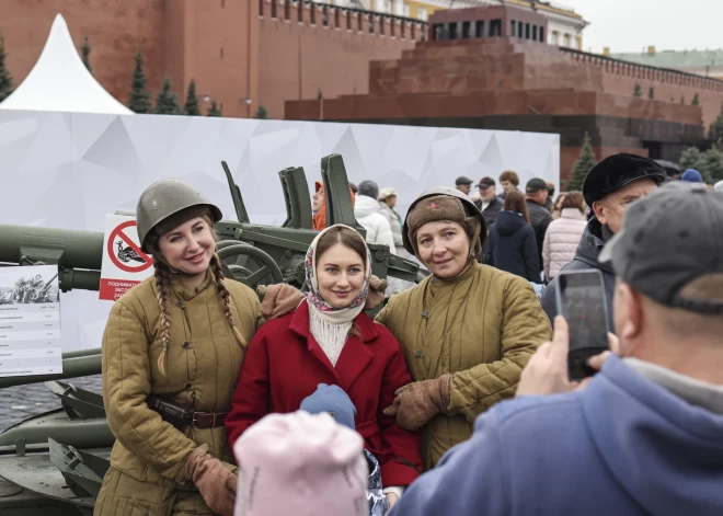 Lielgabalgaļas deficīts raisa murgainas teorijas: ārlaulības sakari apdraud Krievijas sievietes