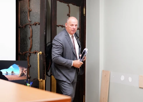 Saeimas Aizsardzības, iekšlietu un korupcijas novēršanas komisijas priekšsēdētājs Raimonds Bergmanis (AS).