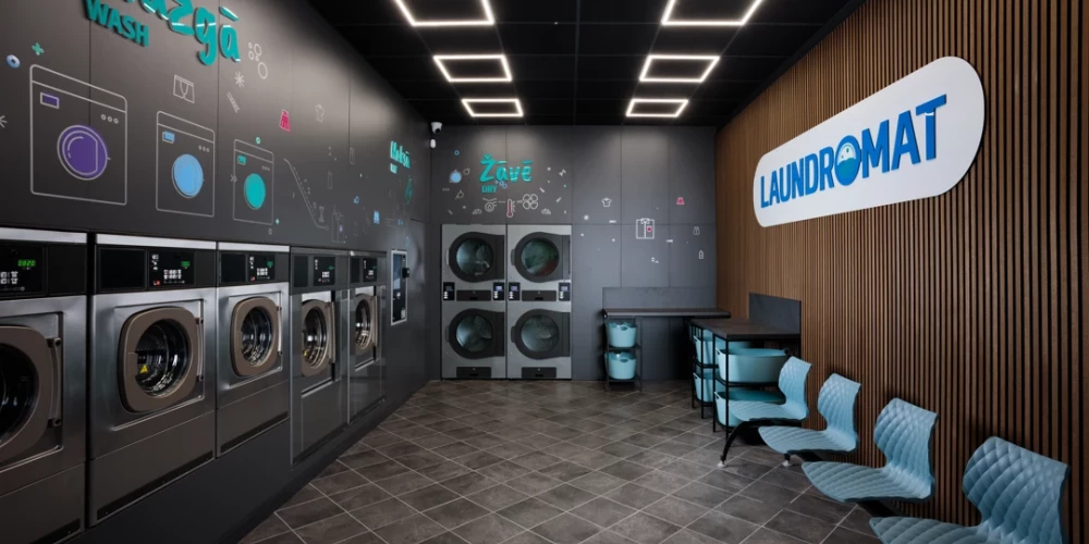 Kas ir "Laundromat"? Rīgā arvien populārākas kļūst pašapkalpošanās veļas mazgātavas