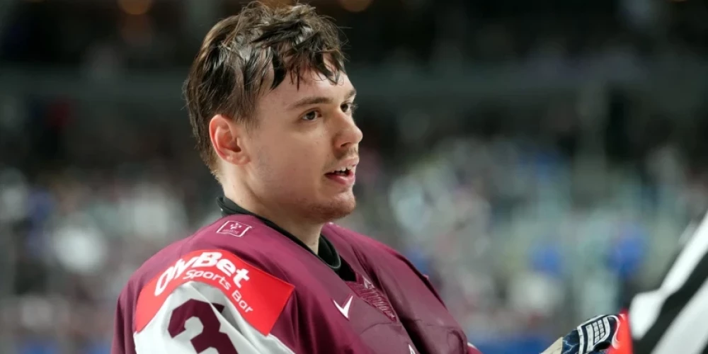 Артур Шилов признан хоккеистом года в Латвии