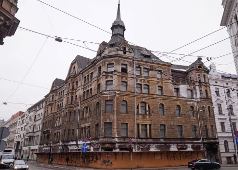 Rīgas slavenāko graustu sola atjaunot kopš 1993. gada