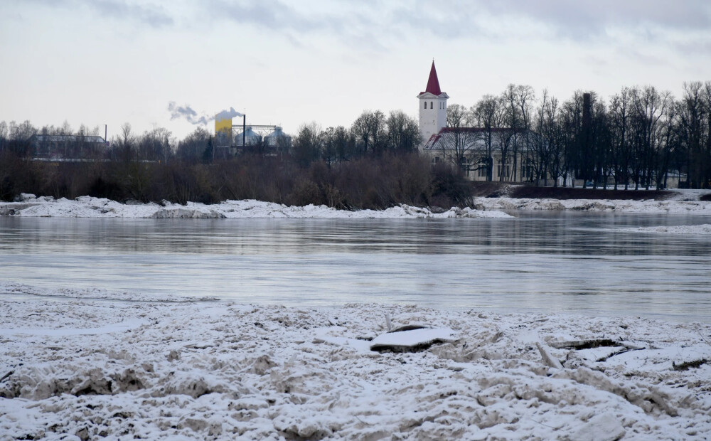 Sinoptiķi brīdina par iespējamiem plūdiem atsevišķos Daugavas posmos