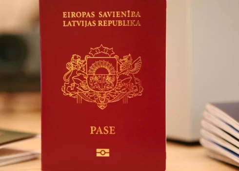 Названы самые сильные паспорта мира 2024 года. Латвия попала в ТОП-10