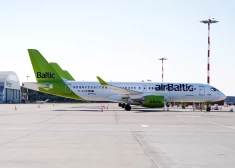 "airBaltic" pārtrauc lidojumus uz un no Telavivas līdz martam

