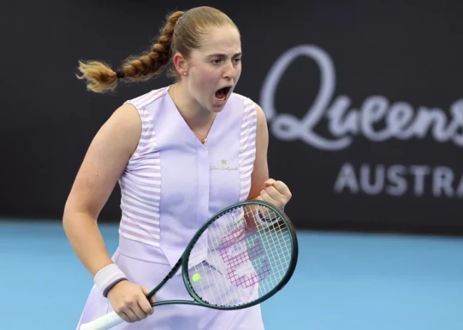 Ostapenko iekļūst Adelaidas "WTA 500" sērijas turnīra finālā