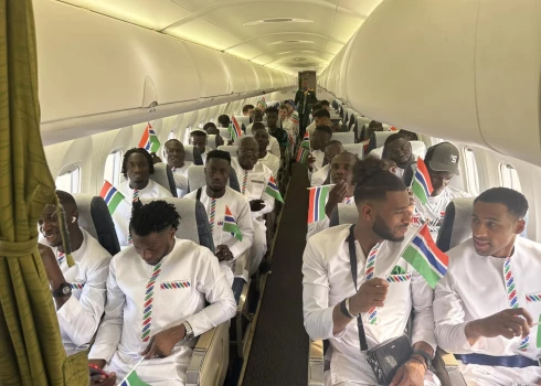 Soli no aviokatastrofas – skābekļa trūkuma dēļ aizmieg un zaudē samaņu teju visa Gambijas futbola izlase