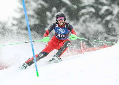 Dženifera Ģērmane pirmo reizi uzvar Eiropas kausa sacensībās kalnu slēpošanā un sasniedz karjeras rekordu