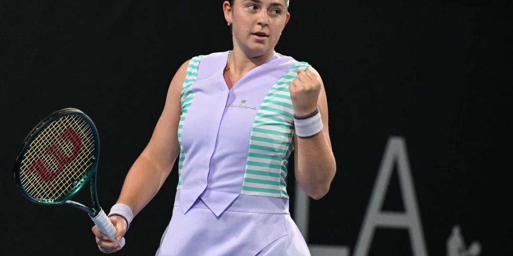 Ostapenko pirms "Australian Open" atgriežas WTA ranga pirmajā desmitniekā