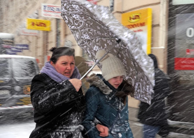 Jaunajā nedēļā Latvijā valdīs cikloni, sniegi un vēji