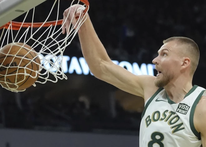 Porziņģis gūst 15 punktus "Celtics" uzvarā NBA mačā