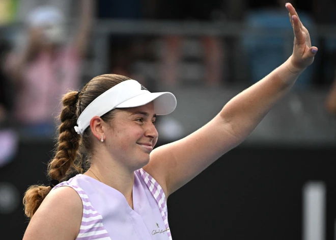 Ostapenko pārliecinoši pārvar "Australian Open" pirmo kārtu