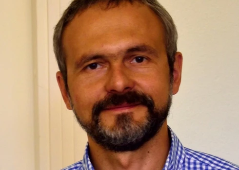 Aizdomās par spiegošanu Krievijas labā aiztur Tartu universitātes profesoru