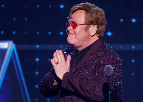 Pēc "Emmy" balvas iegūšanas Eltons Džons pievienojas ļoti ekskluzīvai sabiedrībai