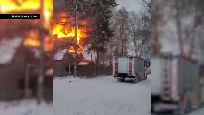  Масштабный пожар начался на втором этаже здания