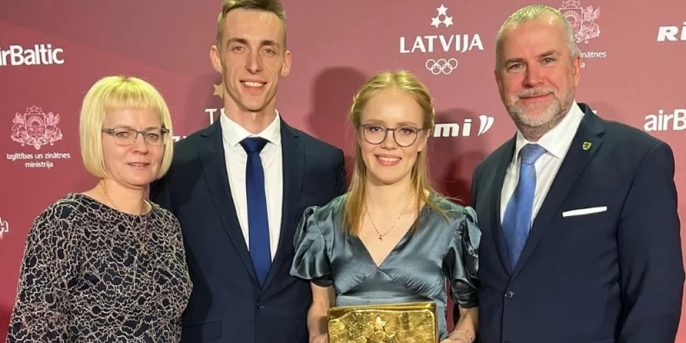 “Trīs zvaigžņu balvas" ceremonijā Rīgā par gada labāko sportisti tika atzīta talantīgā skrējēja Agate Caune.