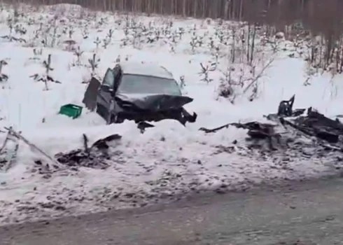 VIDEO: uz Rīgas apvedceļa pie Ķekavas notikusi "BMW" un "Volvo" sadursme. Ir cietušie