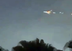 Kārtējais "Boeing" incidents: "Atlas Air" kravas lidmašīna ar liesmojošu spārnu spiesta nosēsties Maiami lidostā