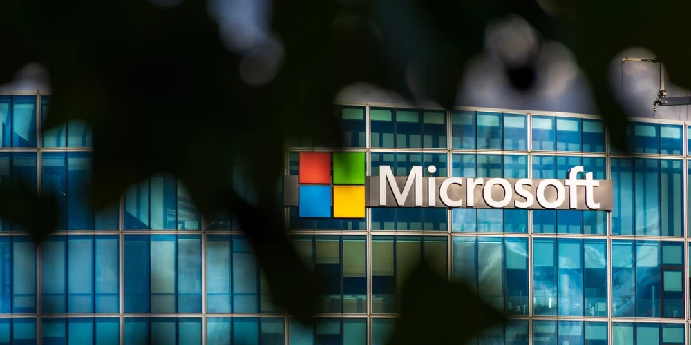 Ar Krievijas izlūkdienestu saistīti hakeri uzlauzuši "Microsoft" vadošo darbinieku e-pastus