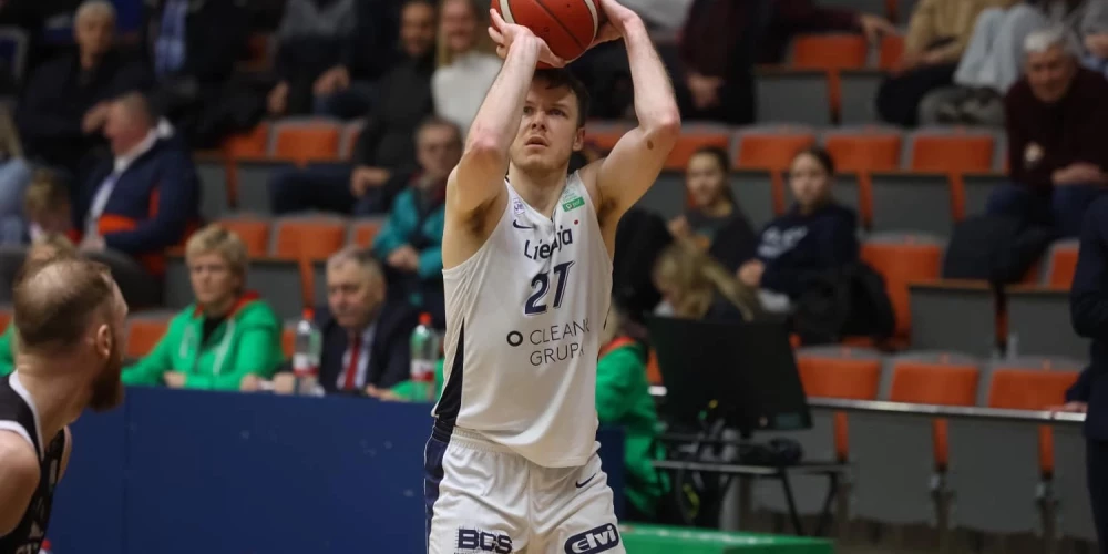 "Liepājas" basketbolisti piekāpjas "Ogrei", taču spēlēs Latvijas kausa pusfinālā pret "Rīgas Zeļļiem"
