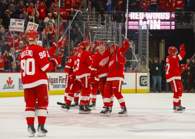 "Lightning" uzvaru sērija pārtrūkst Detroitā