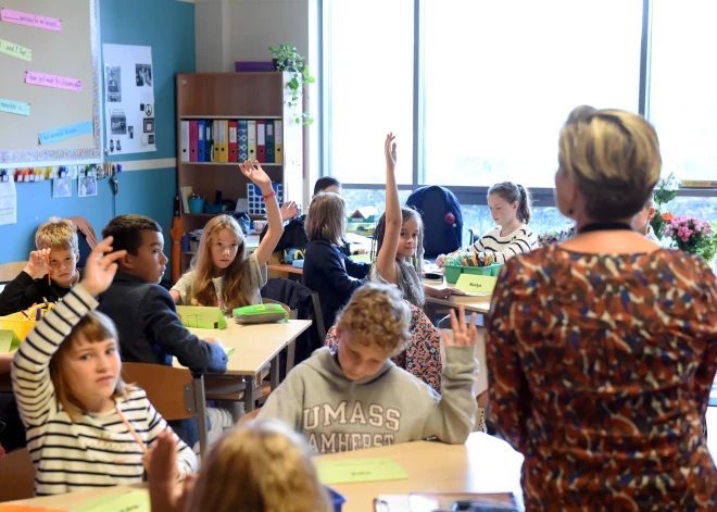 Izglītības eksperte nosauc trīs soļus, kā skolām celt savu pedagogu kompetenci