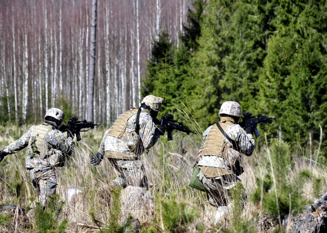 Daugavpils novada Vaboles pagastā, Zemessardzes 3.Latgales brigādes mācību poligonā "Meža Mackeviči" notiek militārās mācības "Claymore Soaring".