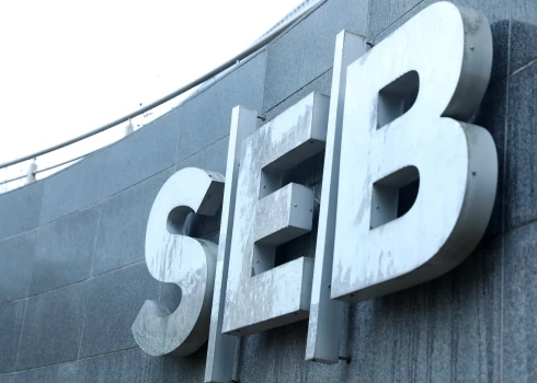 Arī "SEB" bankas peļņa pērn krietni pieaugusi - kāpums par 42%