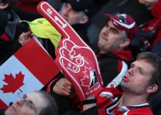 Seksuālā vardarbībā apsūdzētajiem Kanādas hokejistiem liek ierasties policijā