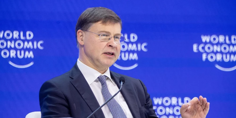 Valdis Dombrovskis: "Eiro ir veicinājis valsts attīstību"