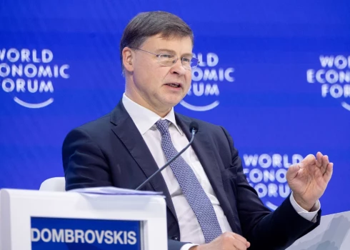 Valdis Dombrovskis: "Eiro ir veicinājis valsts attīstību"