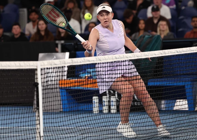 Ostapenko ar Kičenoku pirmo reizi karjerā sasniedz "Grand Slam" dubultspēļu finālu