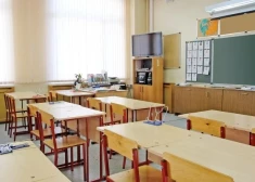Pašvaldības prāto, kā ietaupīt naudu: slēgs skolas, saīsinās darba laiku. "Budžeta kaujas" visā Latvijā