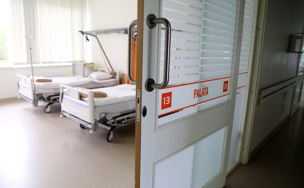 Ventspils slimnīcā 30 gadus vecai pacientei pirmo reizi veikta ceturtās pakāpes skoliozes operācija