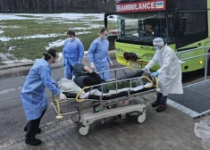 FOTO: desmito reizi ārstēšanai Austrumu slimnīcā ierodas Ukrainas karā smagi cietušie
