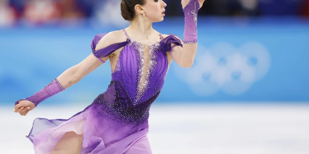 Neraugoties uz Vaļijevas diskvalifikāciju, krievi pēkšņi tiek pie olimpiskās medaļas