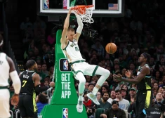 Porziņģis gūst 17 punktus; "Celtics" pamatsastāvs nokārto uzvaru
