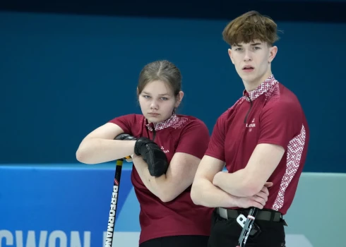 Latvijas kērlingistiem neizdodas iekļūt Jaunatnes ziemas olimpisko spēļu ceturtdaļfinālā