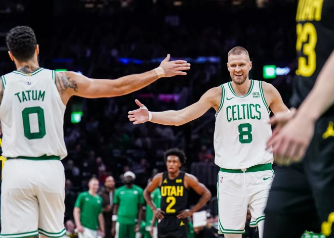 “Celtics” līderis Teitums ar ikonisku salīdzinājumu apzīmē Porziņģa lomu Bostonas komandā