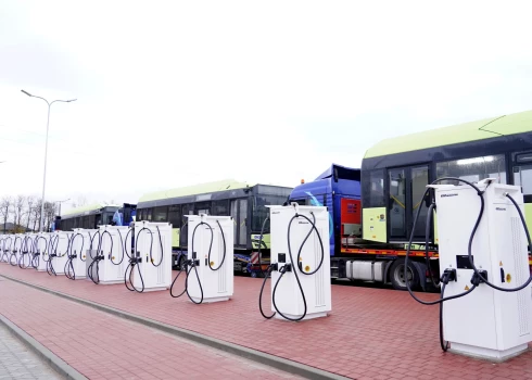 Rīgas satiksme подписало договор о покупке 17 электробусов - они заменят устаревшие автобусы