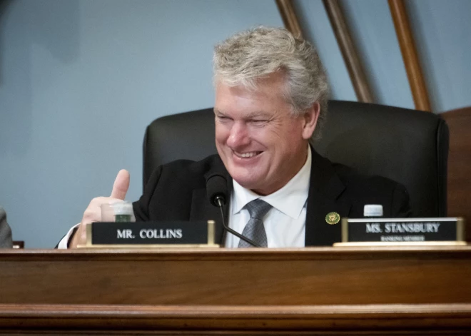 Skandāls Amerikā — kongresmenis ierosina slīcināt policistiem uzbrukušos nelegālos imigrantus