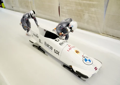 Latvijas bobslejistiem galvenās sacensības Siguldā būs svētdien, kad tiks dalītas arī Eiropas čempionāta medaļas.