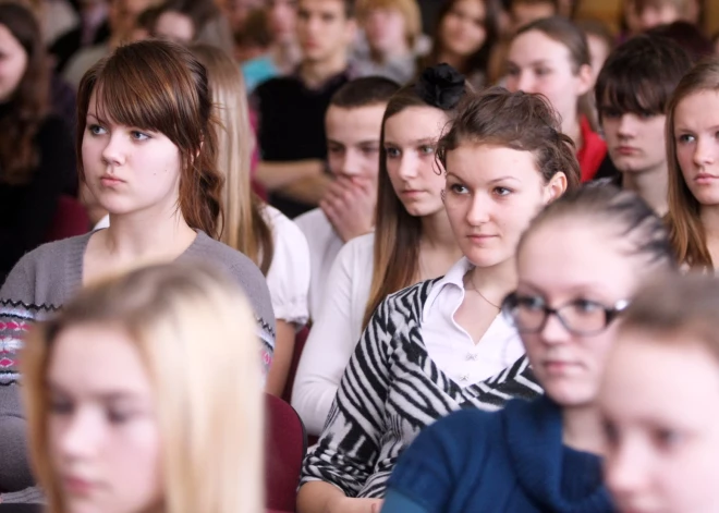 Vecāko klašu skolēnus aicina pieteikties "Vītolu fonda" administrētajām stipendijām