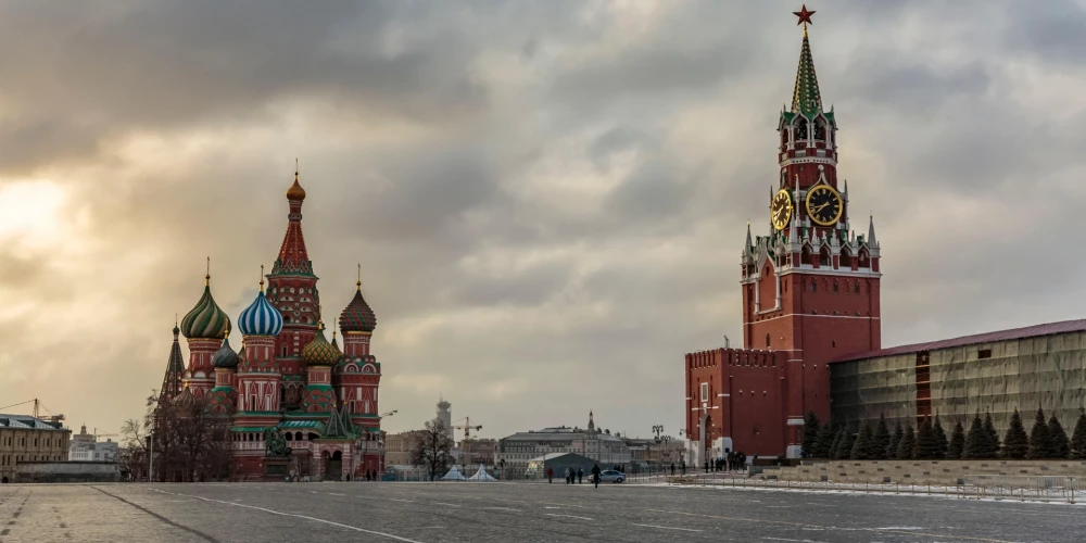 Kremlis brīdina rietumvalstis neizmantot iesaldētos Krievijas aktīvus kā atbalstu Ukrainai