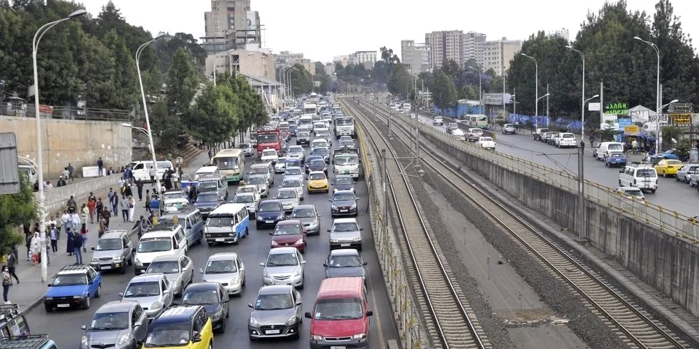 Etiopija pirmā pasaulē aizliegs iebraukt iekšdedzes auto