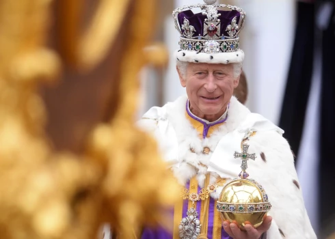 Кому достанется корона, если Карла III внезапно не станет?
