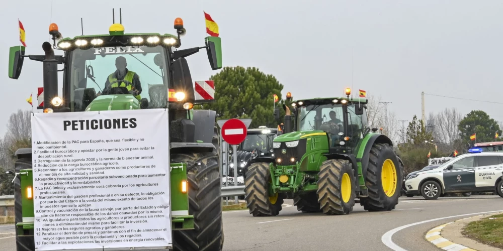 Arī Spānijas lauksaimnieki pievienojas protestētāju “klubiņam”  