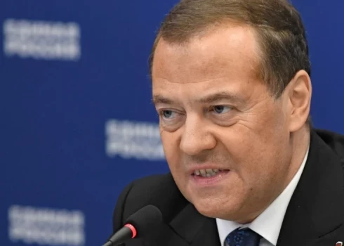 "Конец всему": Медведев угрожает, что война России с НАТО закончится апокалипсисом
