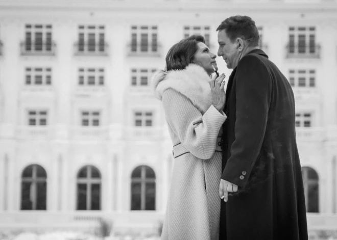 Filma “Marijas klusums” ir vēsturiska drāma, kas veidota pēc slavenās teātra un kino aktrises Marijas Leiko dzīvesstāsta un vēsta par viņas dzīves pēdējiem gadiem, kad aktrise dodas uz Padomju Savienību, lai parūpētos par savu mazmeitu, un kļūst par Staļina iniciētās latviešu iznīcināšanas akcijas liecinieku un upuri.