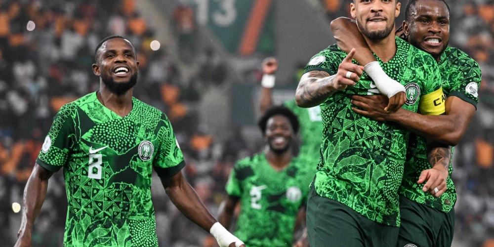Nigērijas futbolisti iekļūst Āfrikas Nāciju kausa finālā, pēcspēles sitienu sērijā pārspējot DĀR